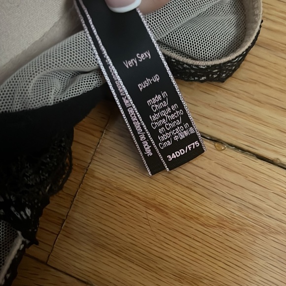 Victoria secret - Picture 4 of 5